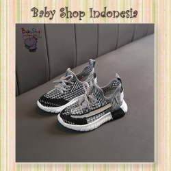 S902 Sepatu Yeezy Anak Black Grey  large