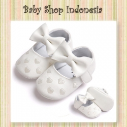 Sepatu Bayi Putih Love  large